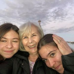 Meet your Posher, Janis